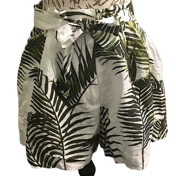 H&MPaper Bag Style High-Rise Linen Shorts Green White Leaf Print Size 12 - Picture 1 of 11